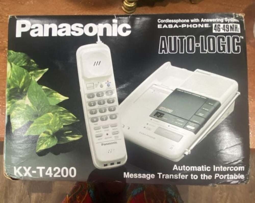 Panasonic Easa-Phone KX-T4200 Cordless Phone with Answering System